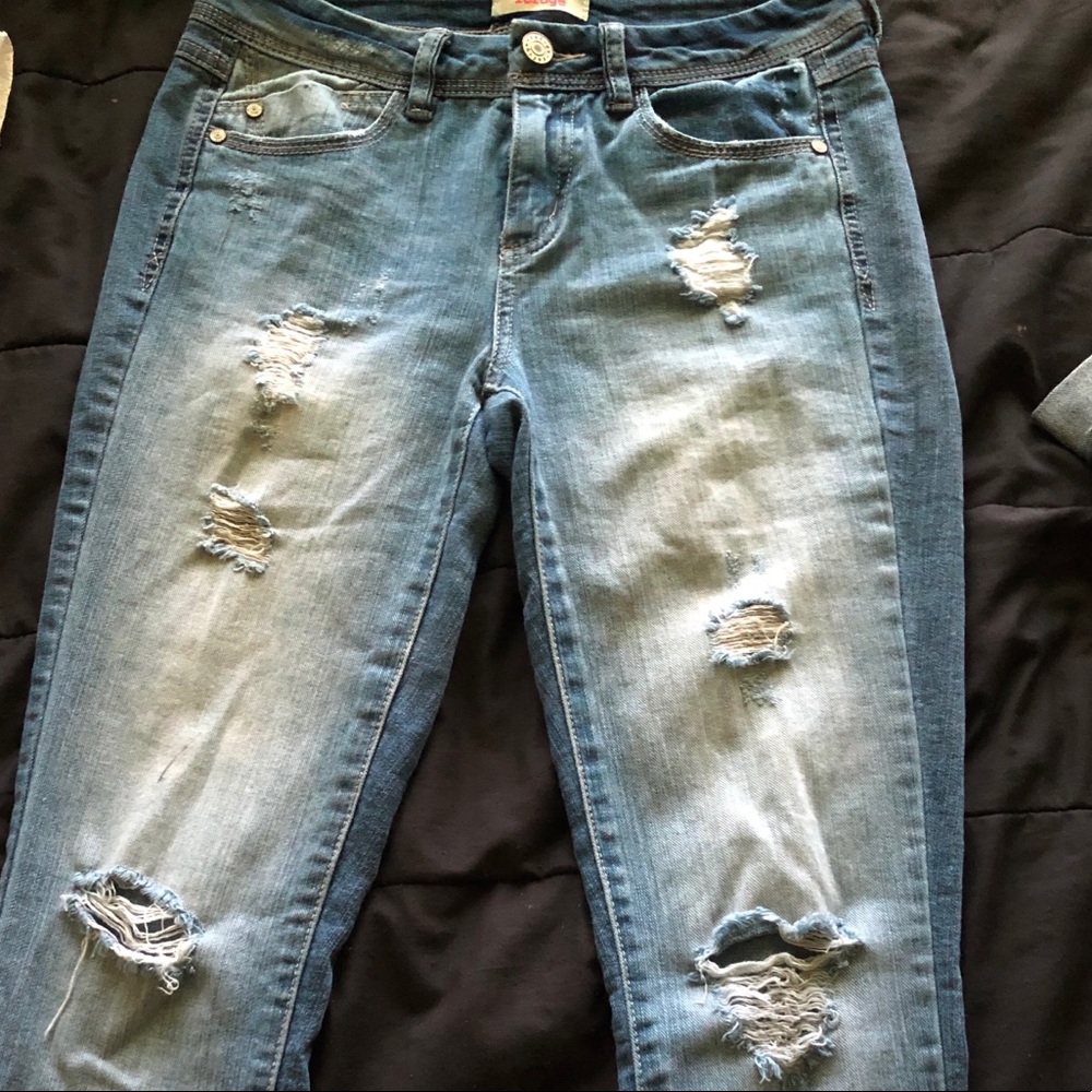 Light Wash  Distressed Jeans